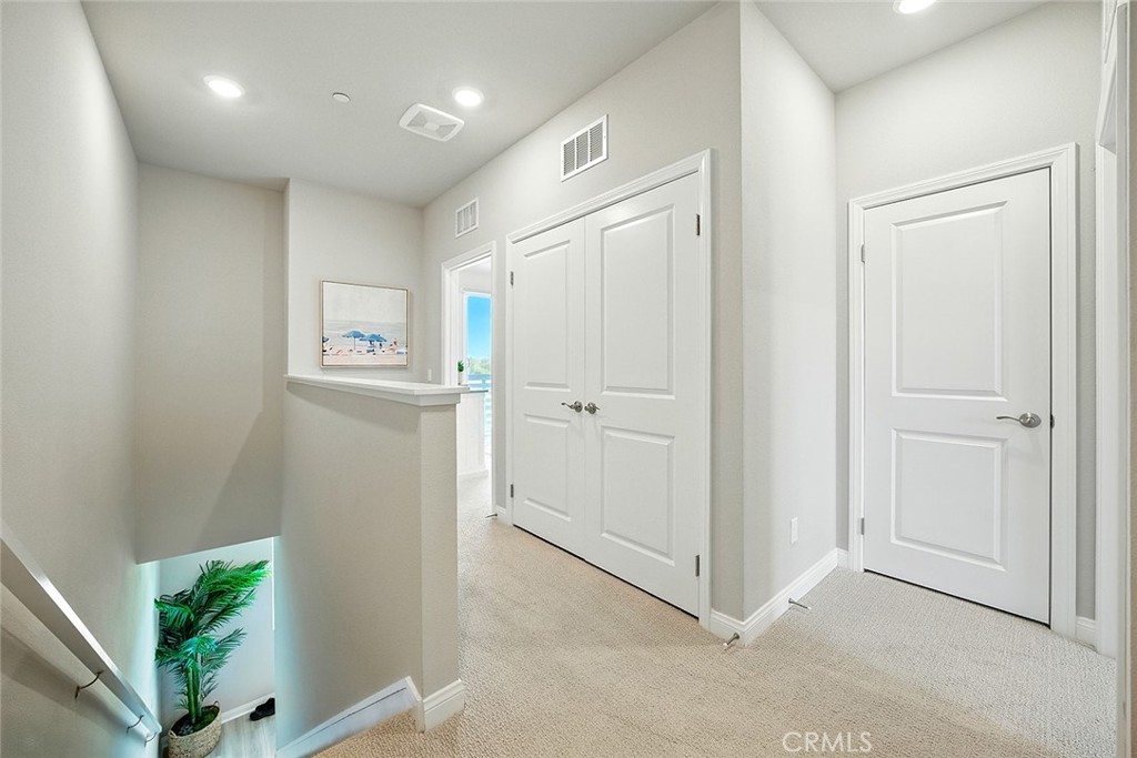 1425 W Sunrise Lane