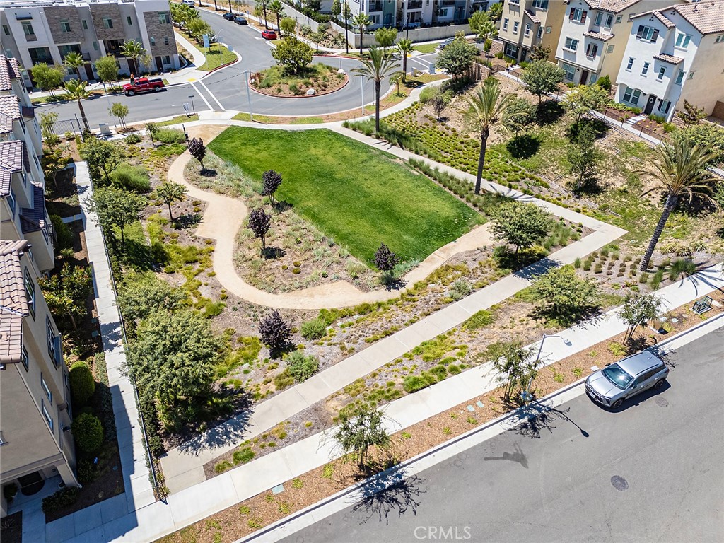 1425 W Sunrise Lane