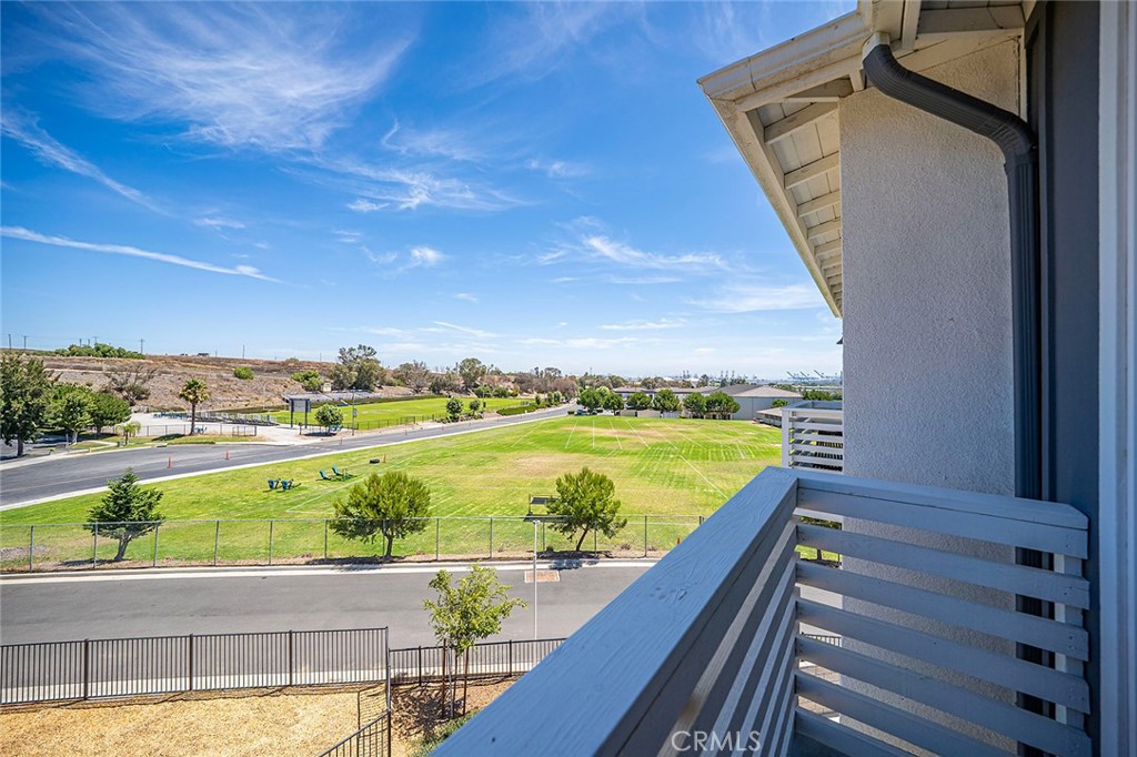 1425 W Sunrise Lane