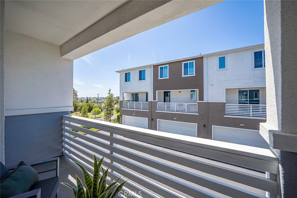 1425 W Sunrise Lane