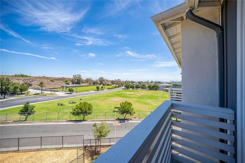 1425 W Sunrise Lane