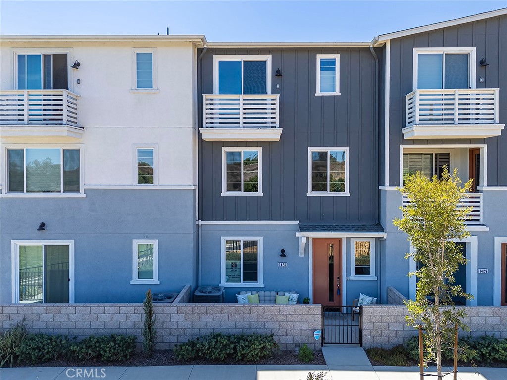 1425 W Sunrise Lane