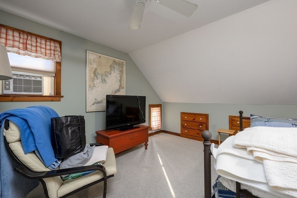 18 Chamberlain Ct