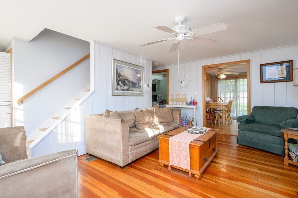 18 Chamberlain Ct