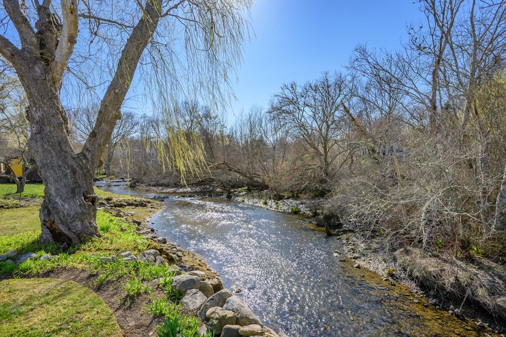 3 River St