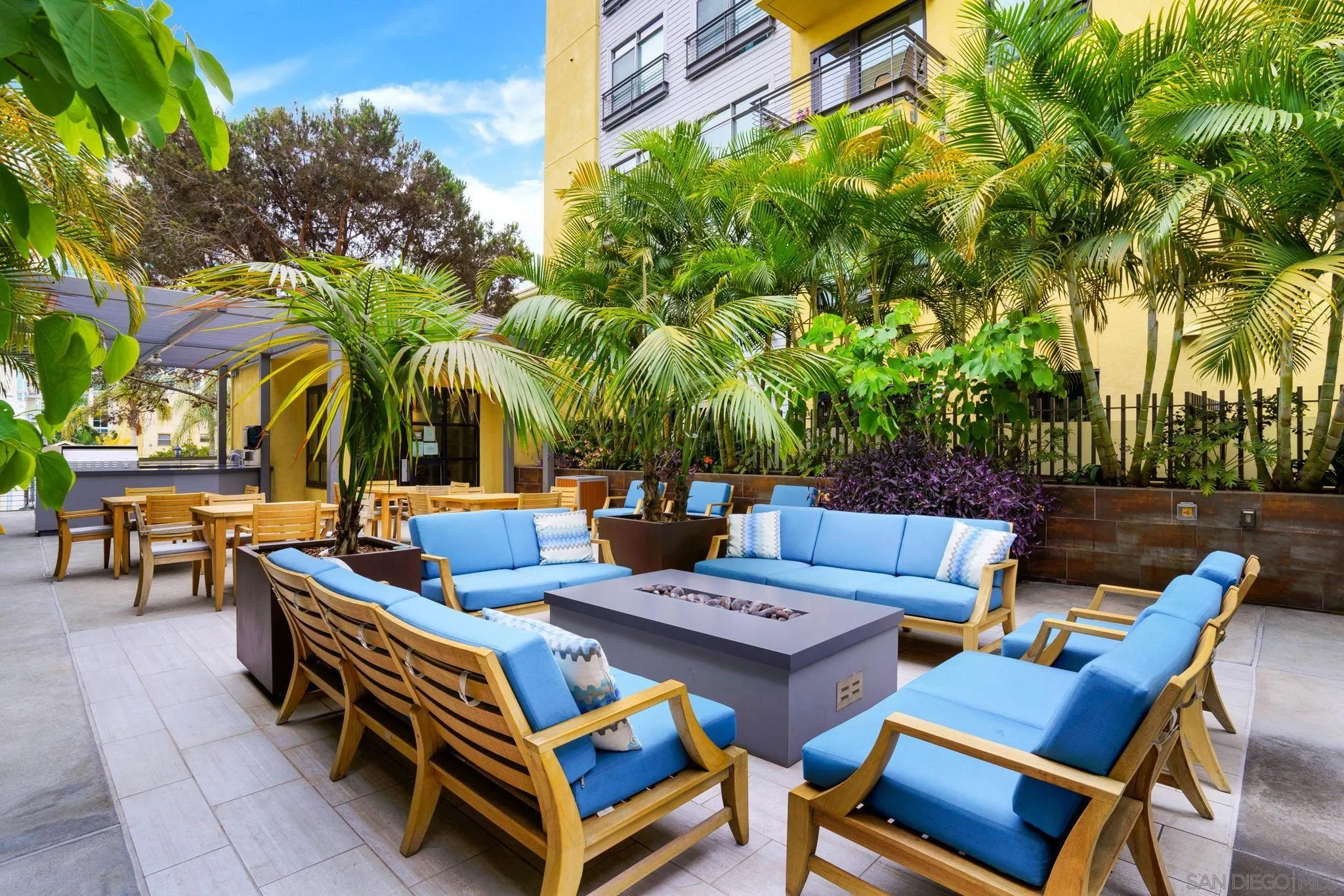 889 Date Street Unit 522