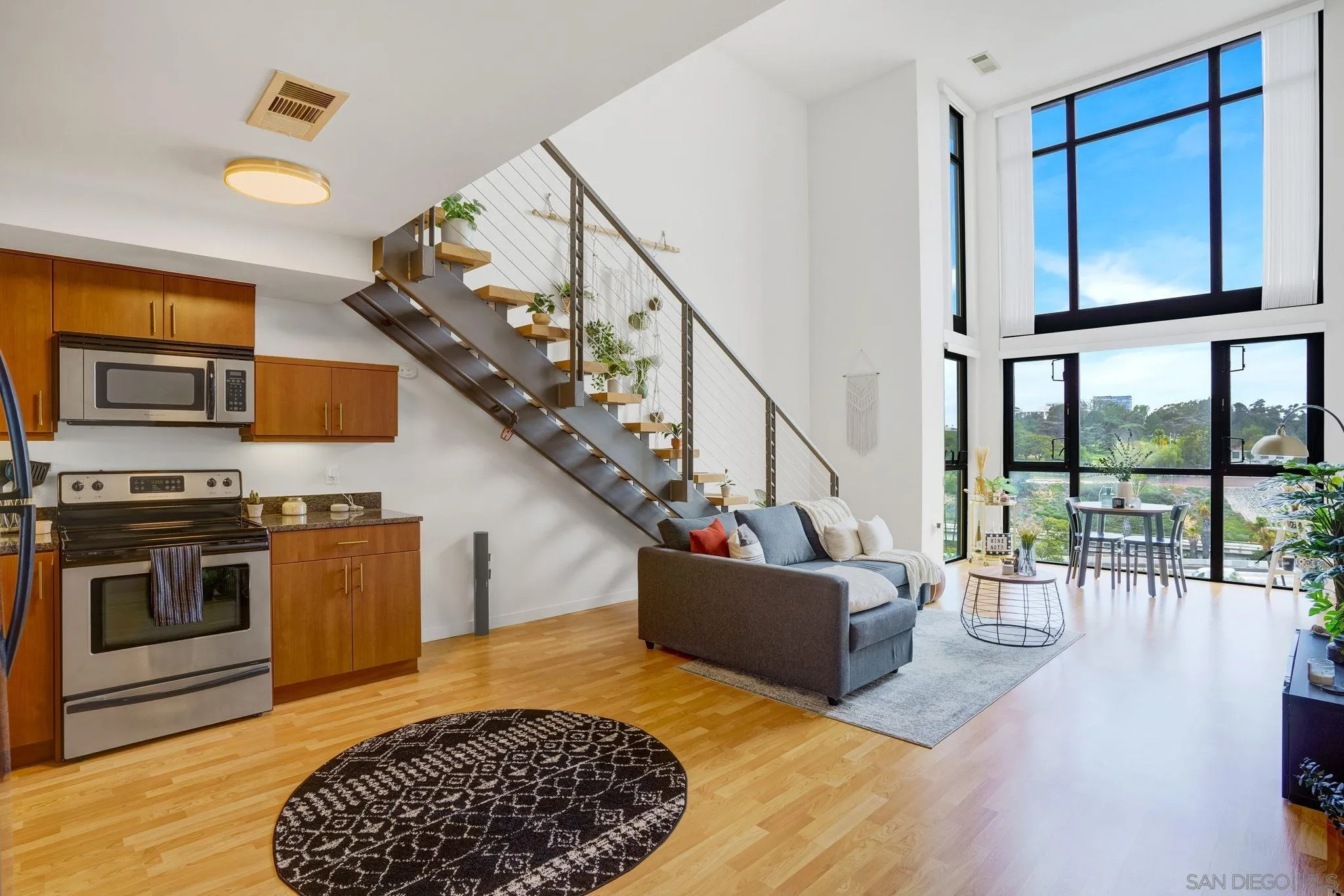 889 Date Street Unit 522