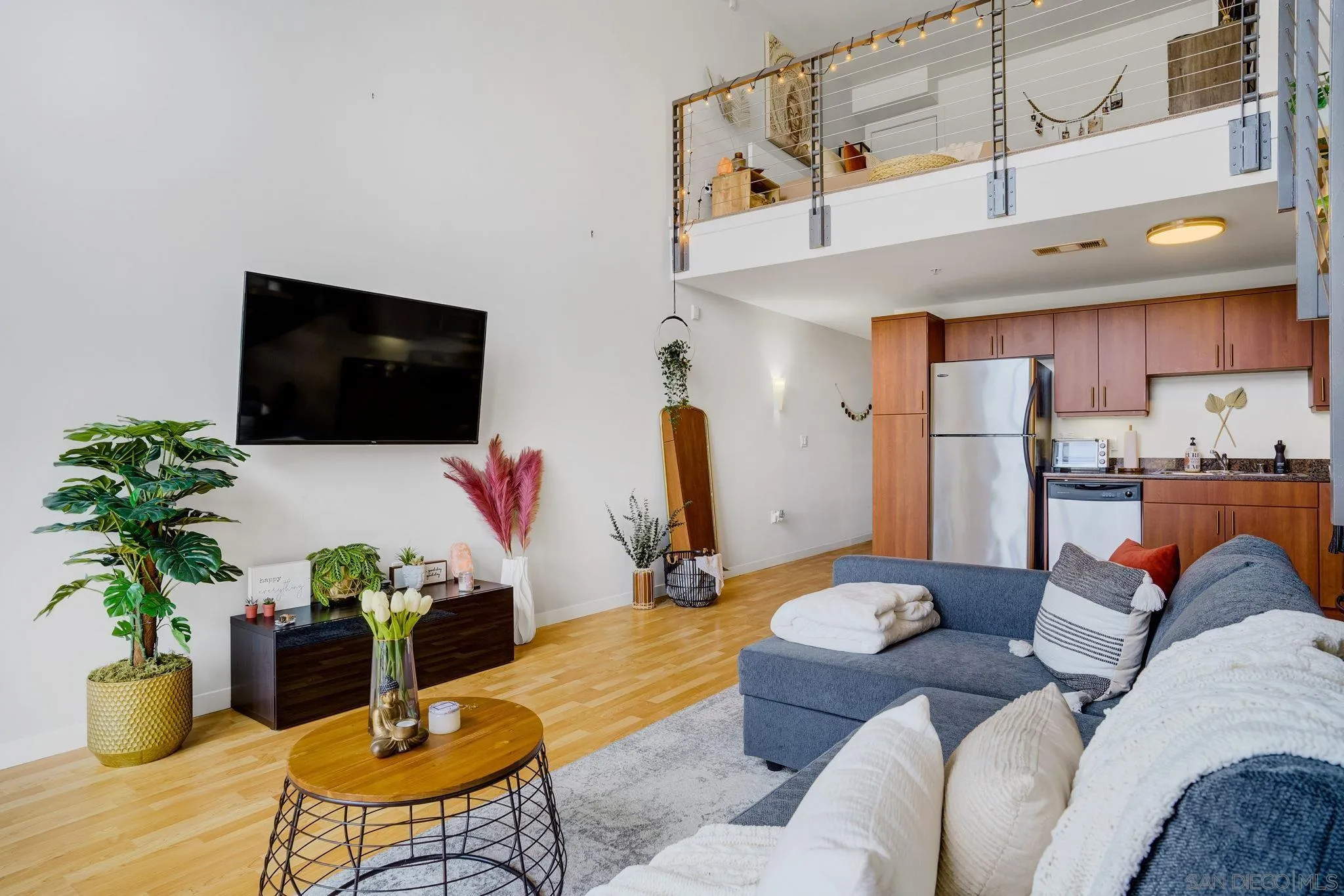 889 Date Street Unit 522