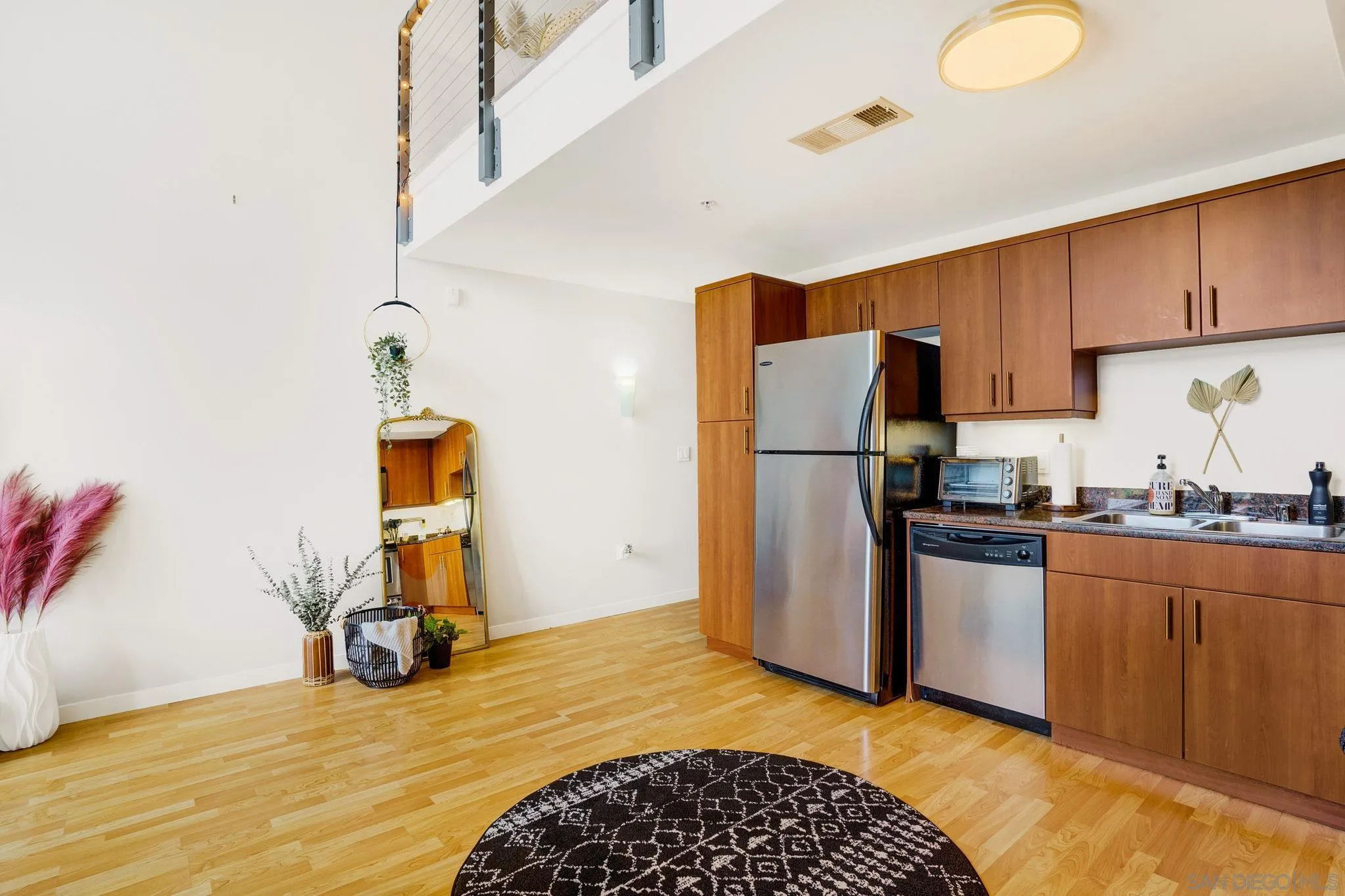 889 Date Street Unit 522