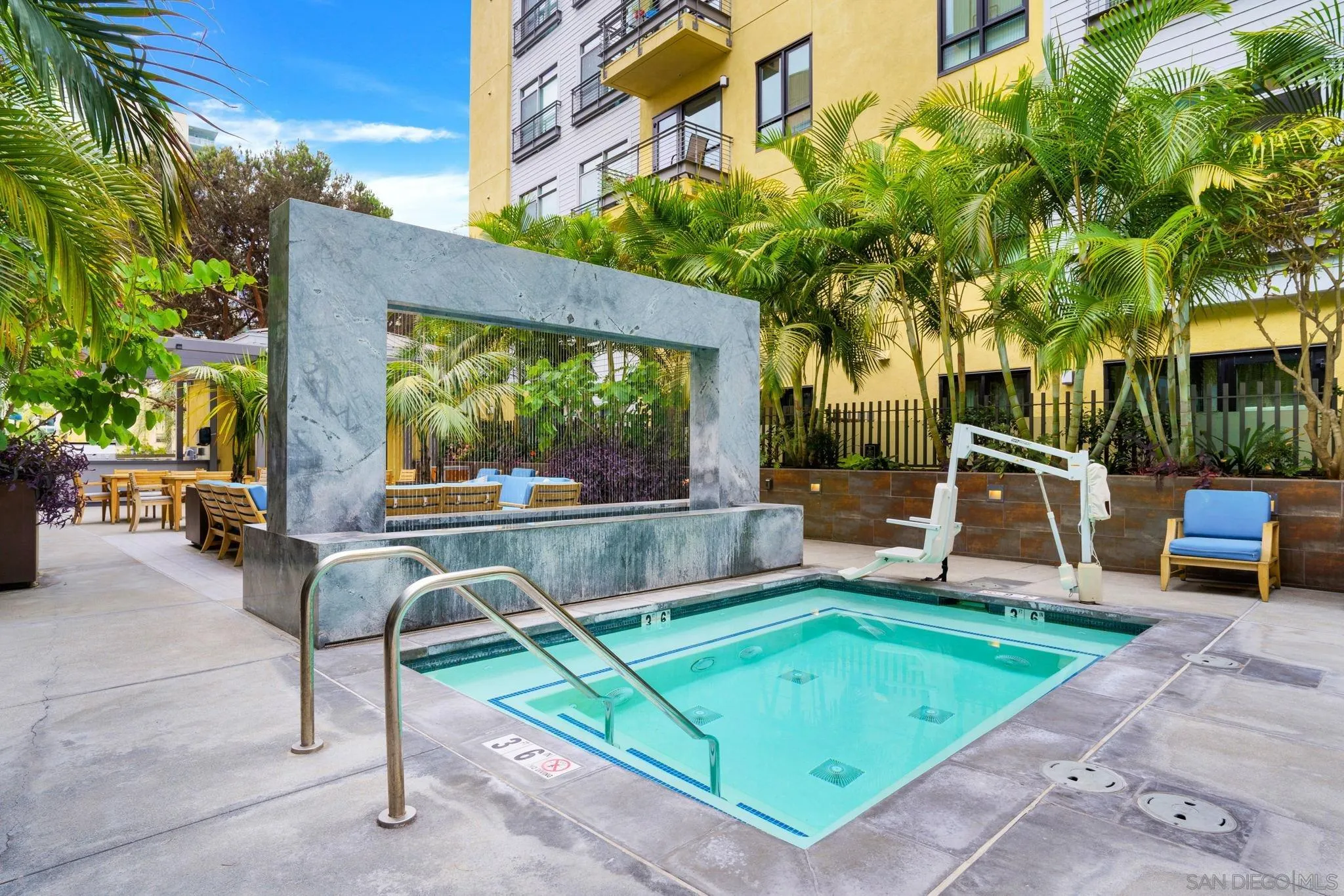 889 Date Street Unit 522