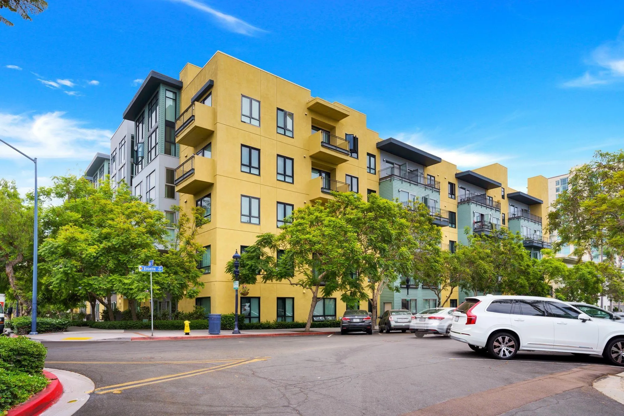 889 Date Street Unit 522
