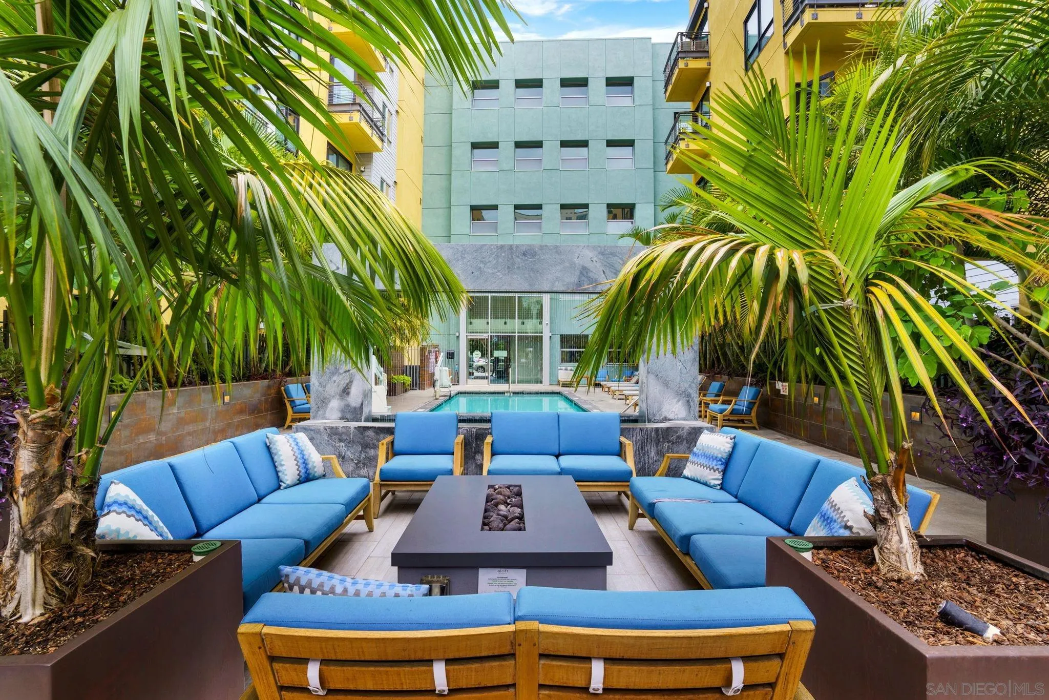 889 Date Street Unit 522
