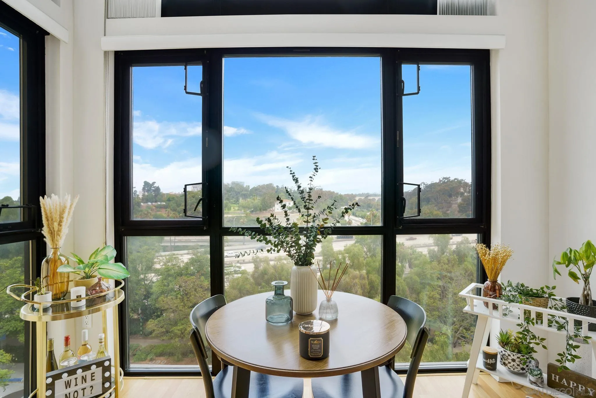 889 Date Street Unit 522