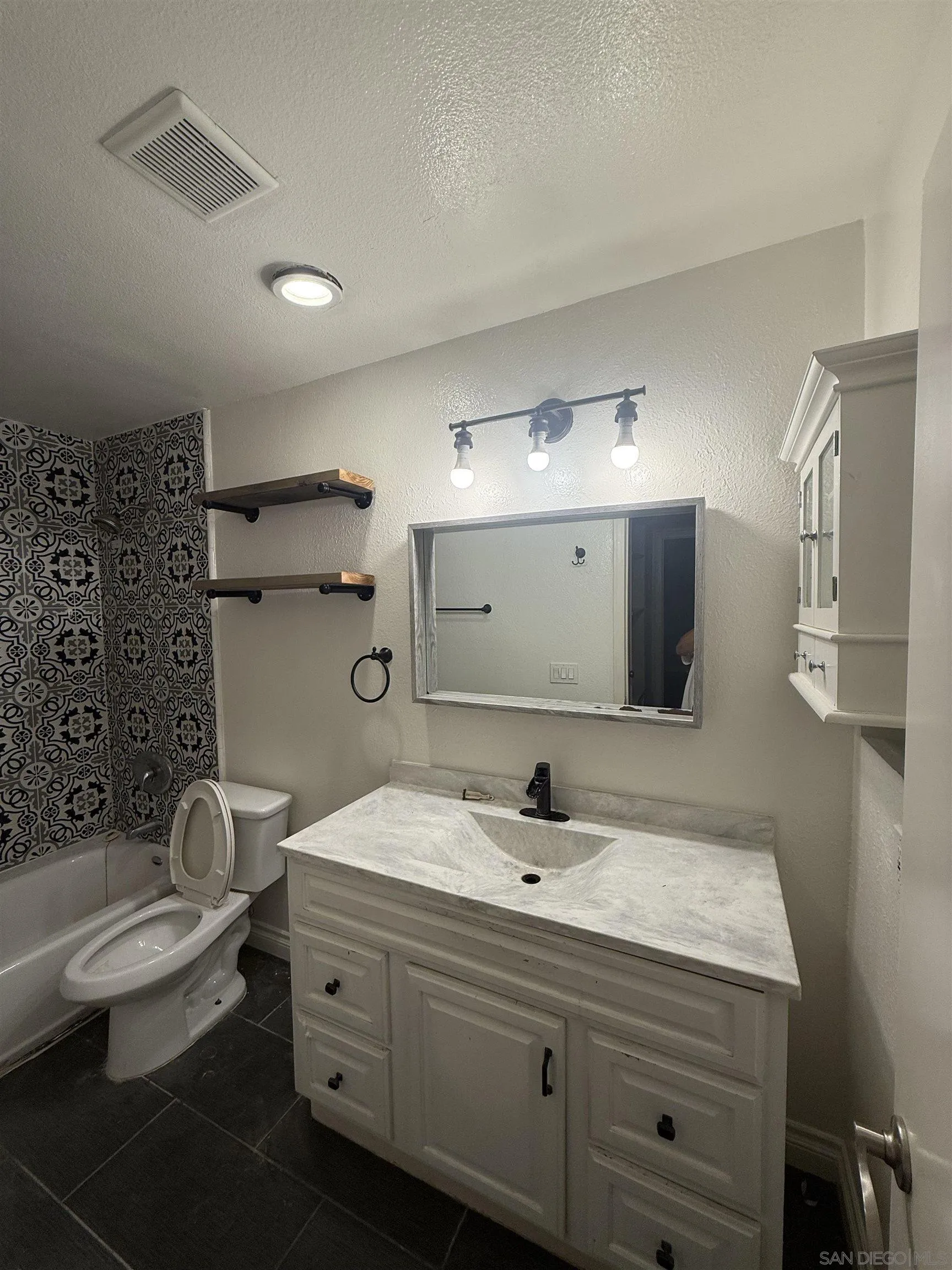 1811 E Grand Ave Unit 175