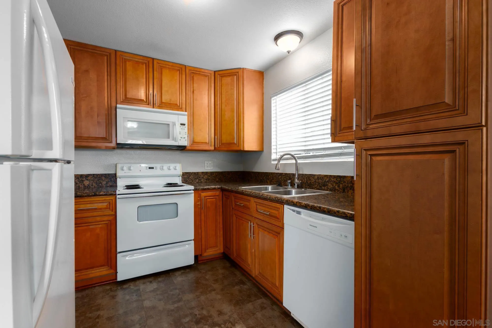 1811 E Grand Ave Unit 175