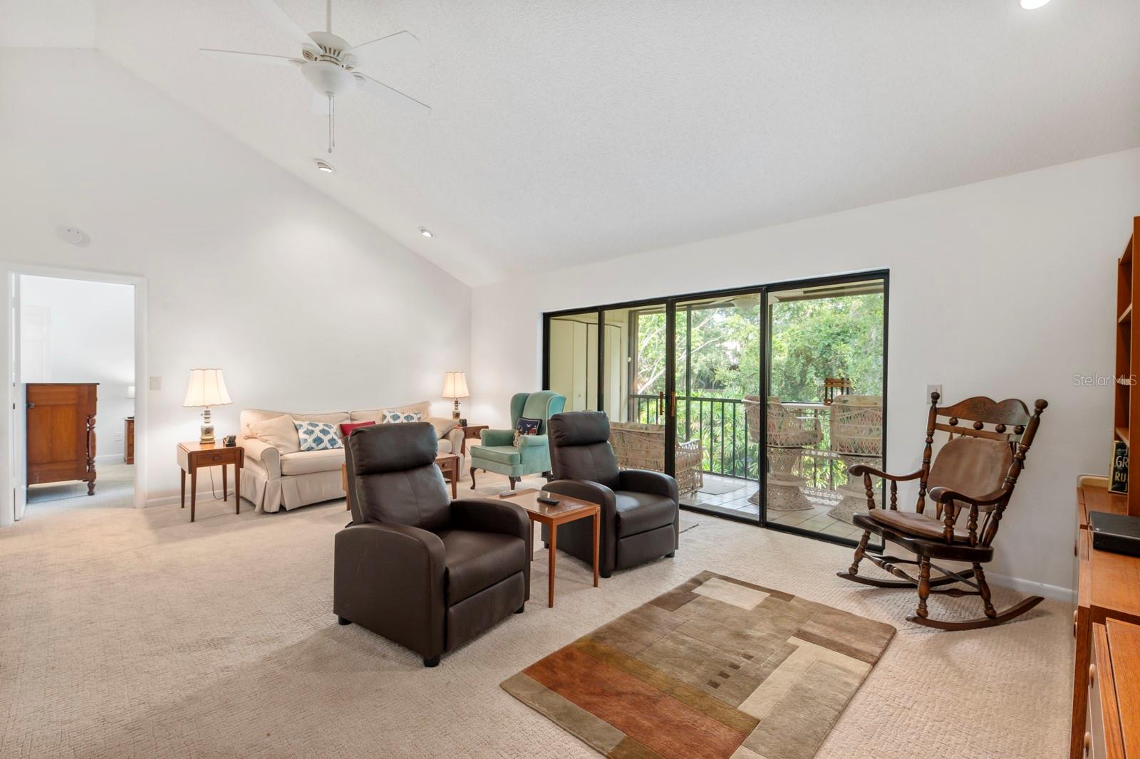 1700 GLENHOUSE DR #406
