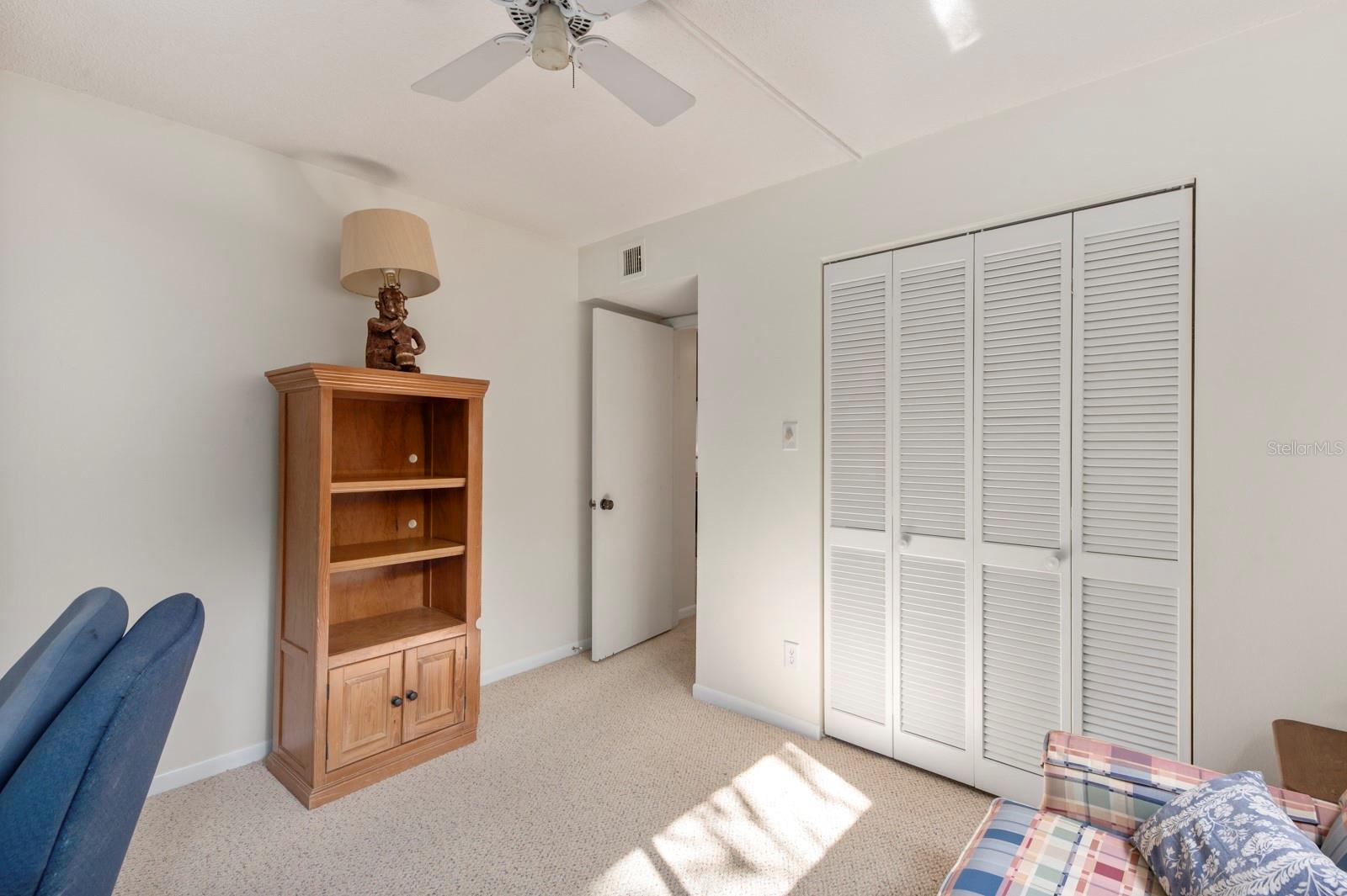 1700 GLENHOUSE DR #406