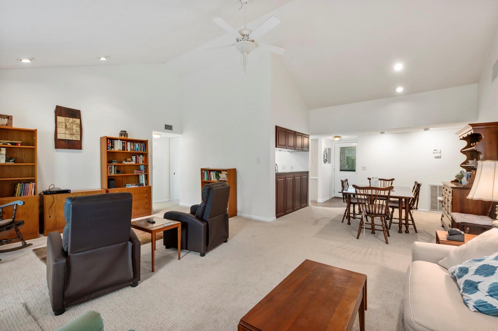 1700 GLENHOUSE DR #406