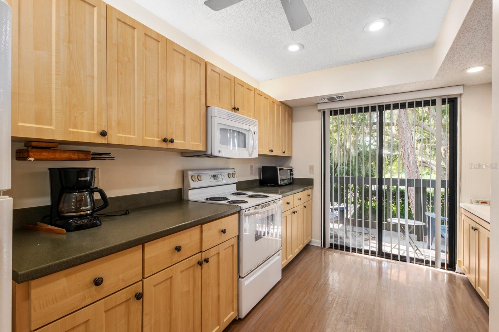 1700 GLENHOUSE DR #406