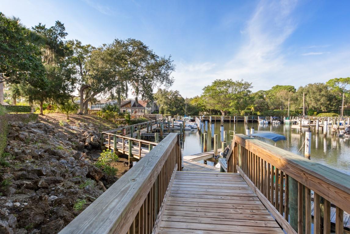 1608 BAYHOUSE POINT DR #401
