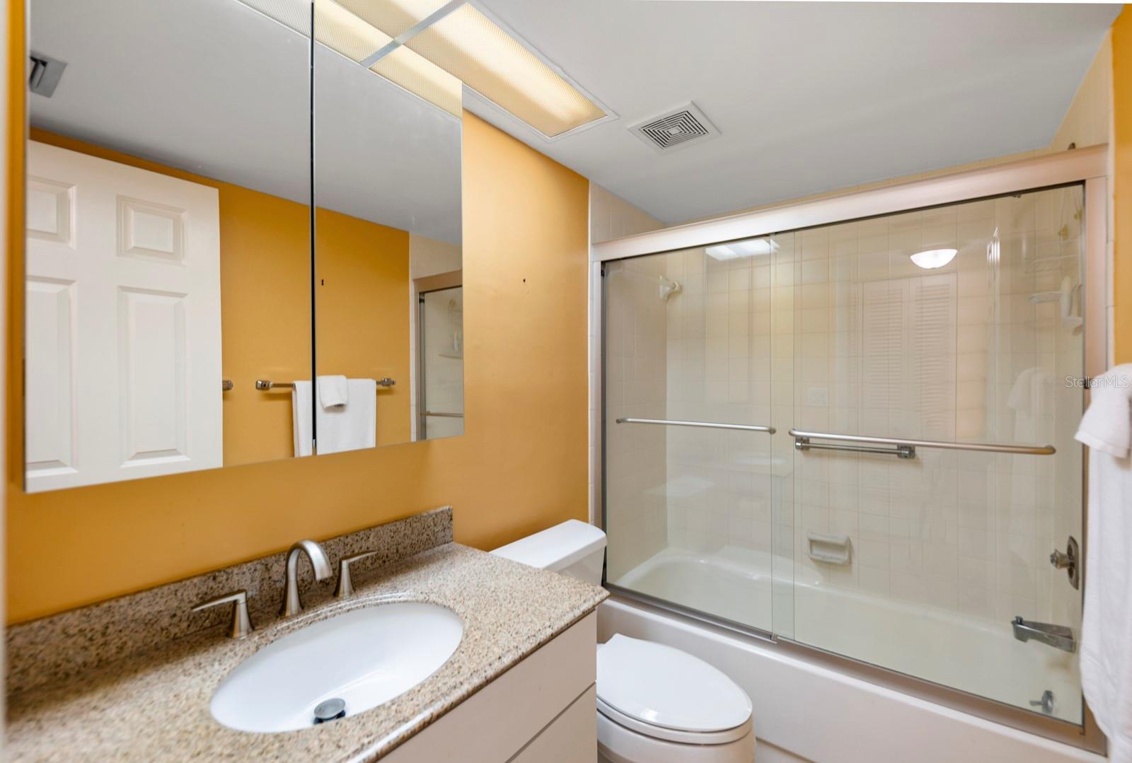 1519 PELICAN POINT DR #187