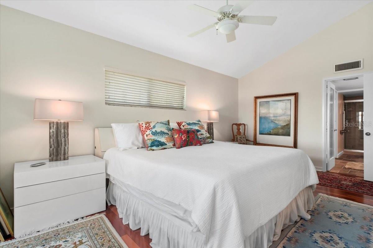 1526 PELICAN POINT DR #149