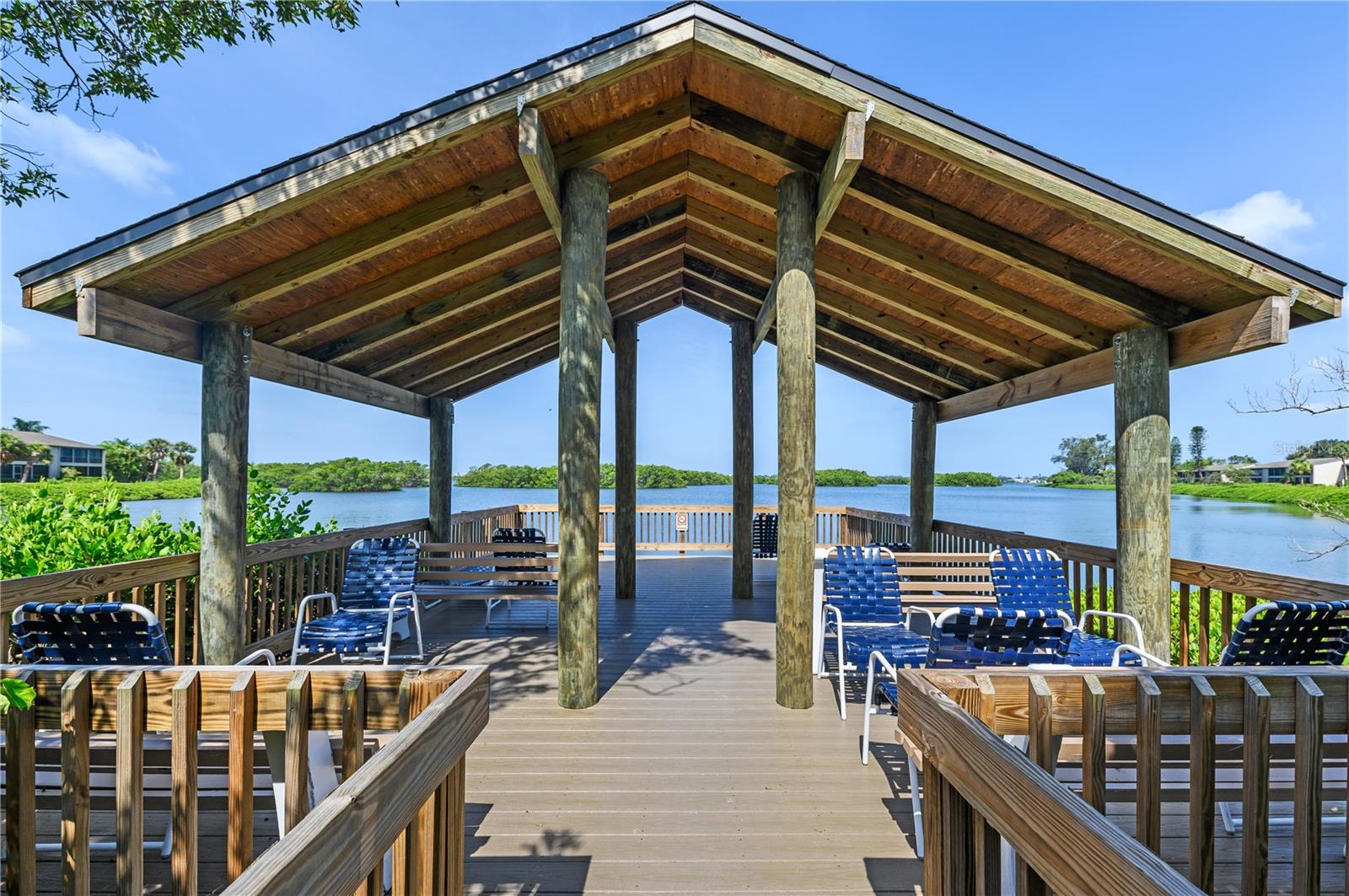 1526 PELICAN POINT DR #149