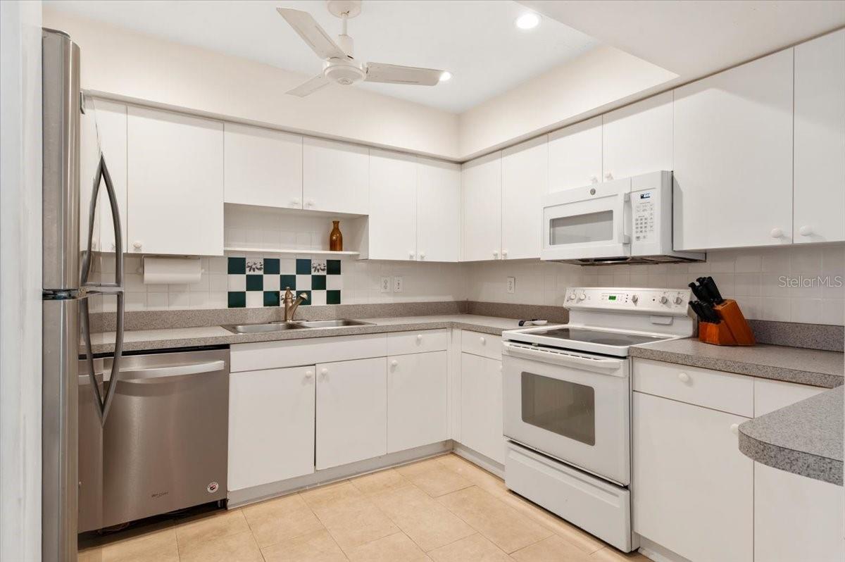 1629 PELICAN COVE RD #138A