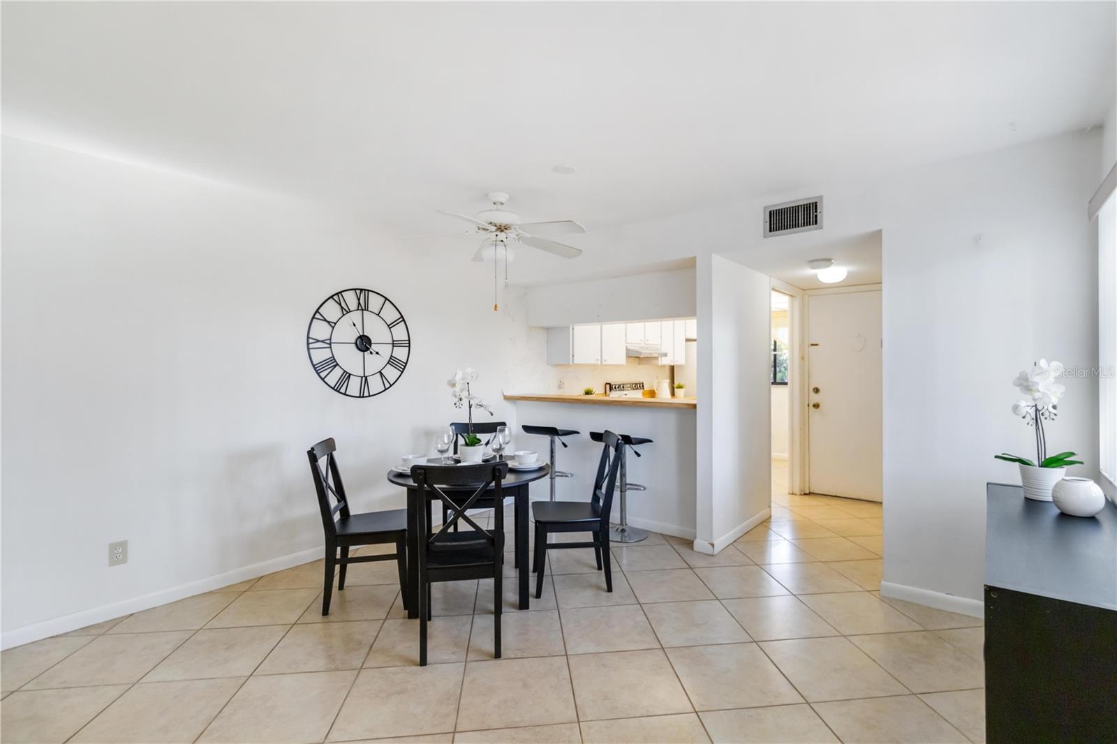 1720 GLENHOUSE DR #325