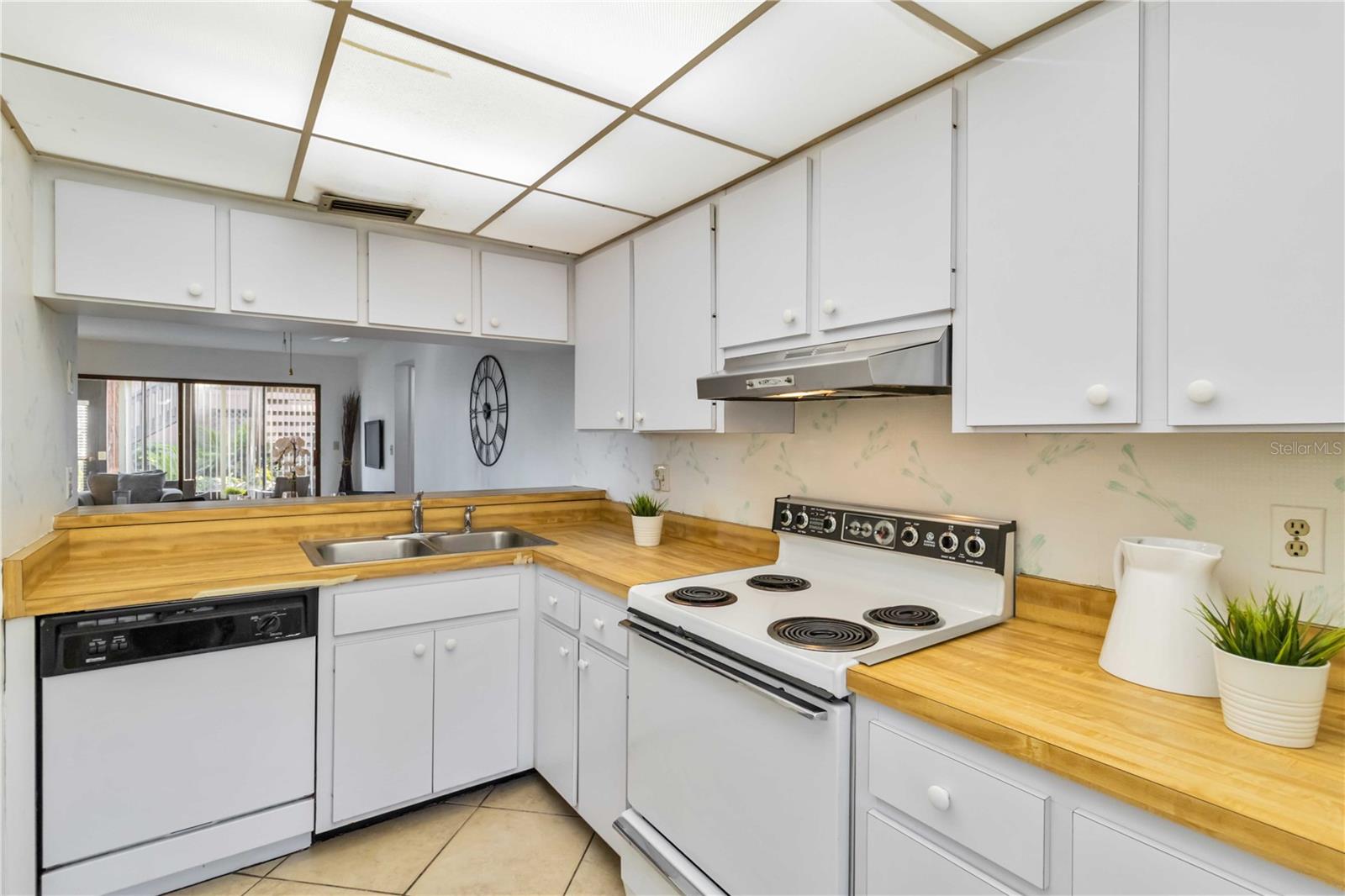 1720 GLENHOUSE DR #325