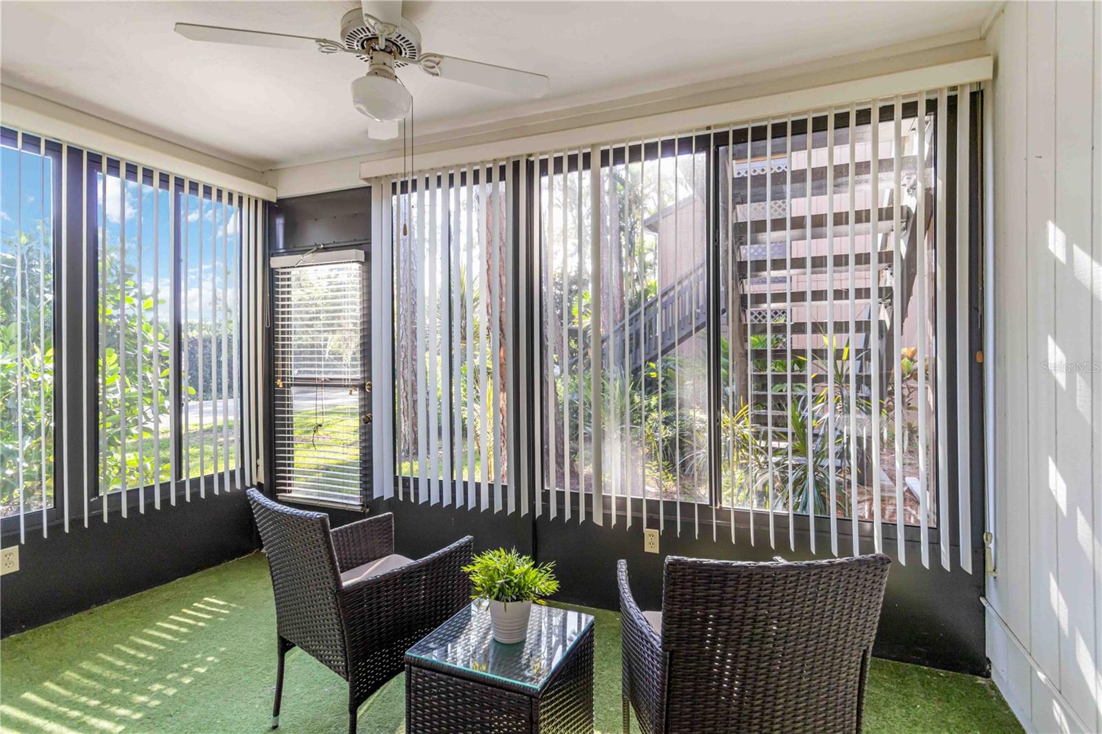 1720 GLENHOUSE DR #325