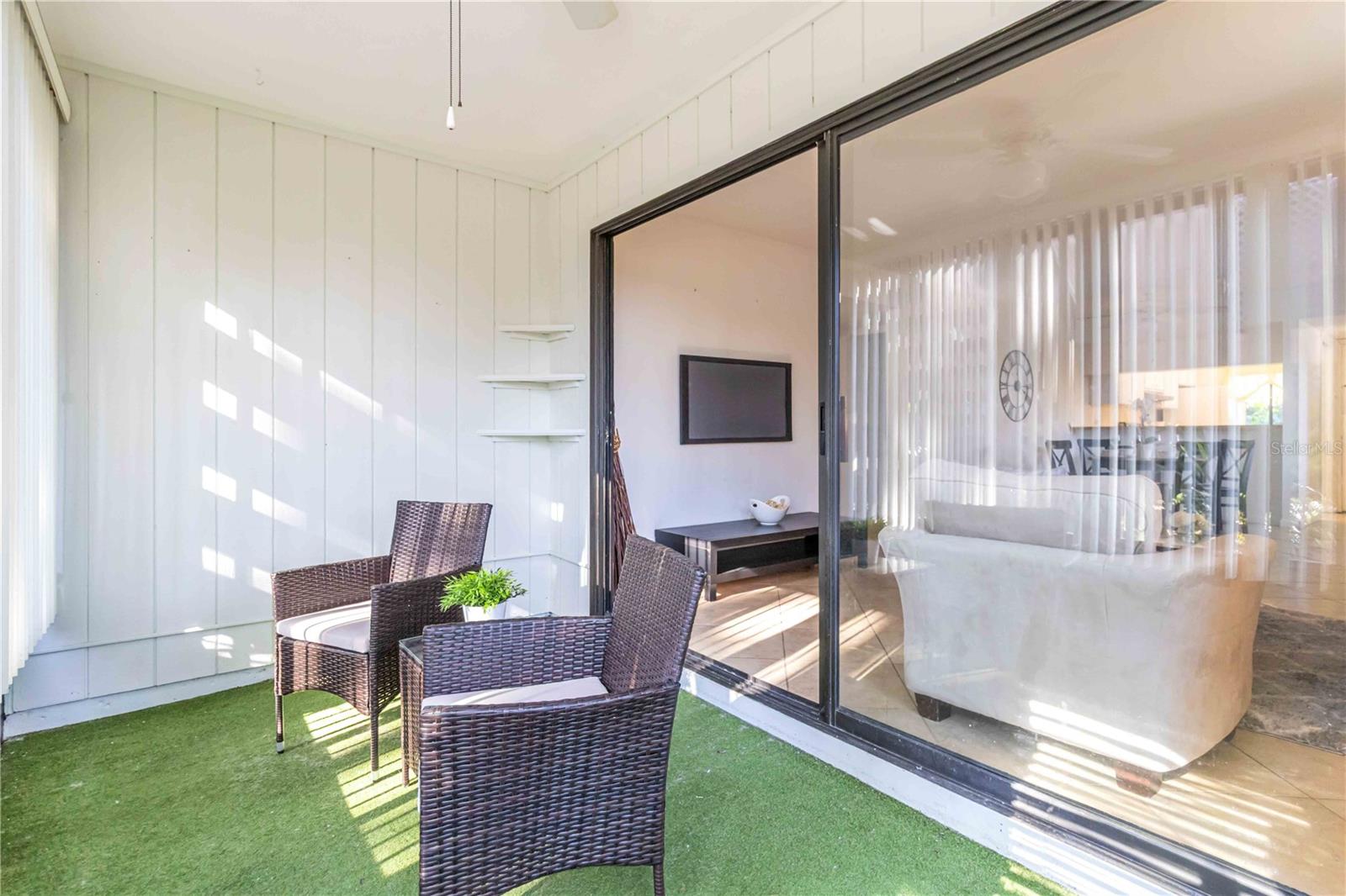 1720 GLENHOUSE DR #325