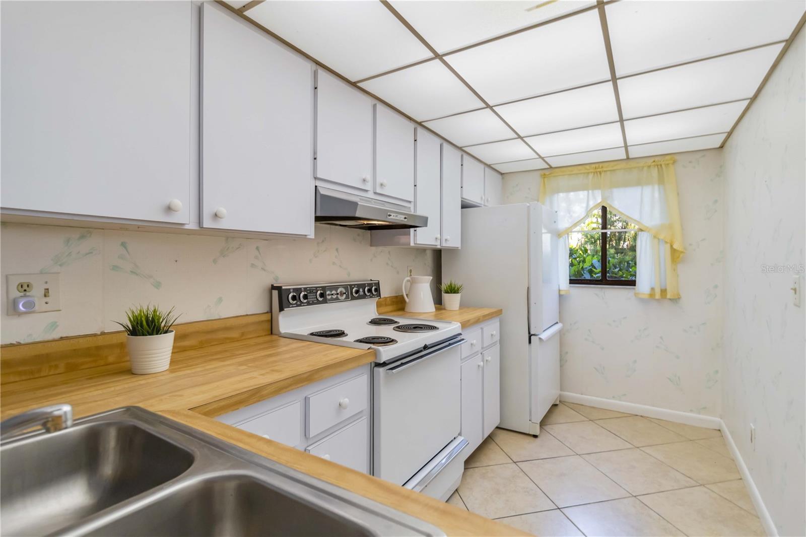 1720 GLENHOUSE DR #325