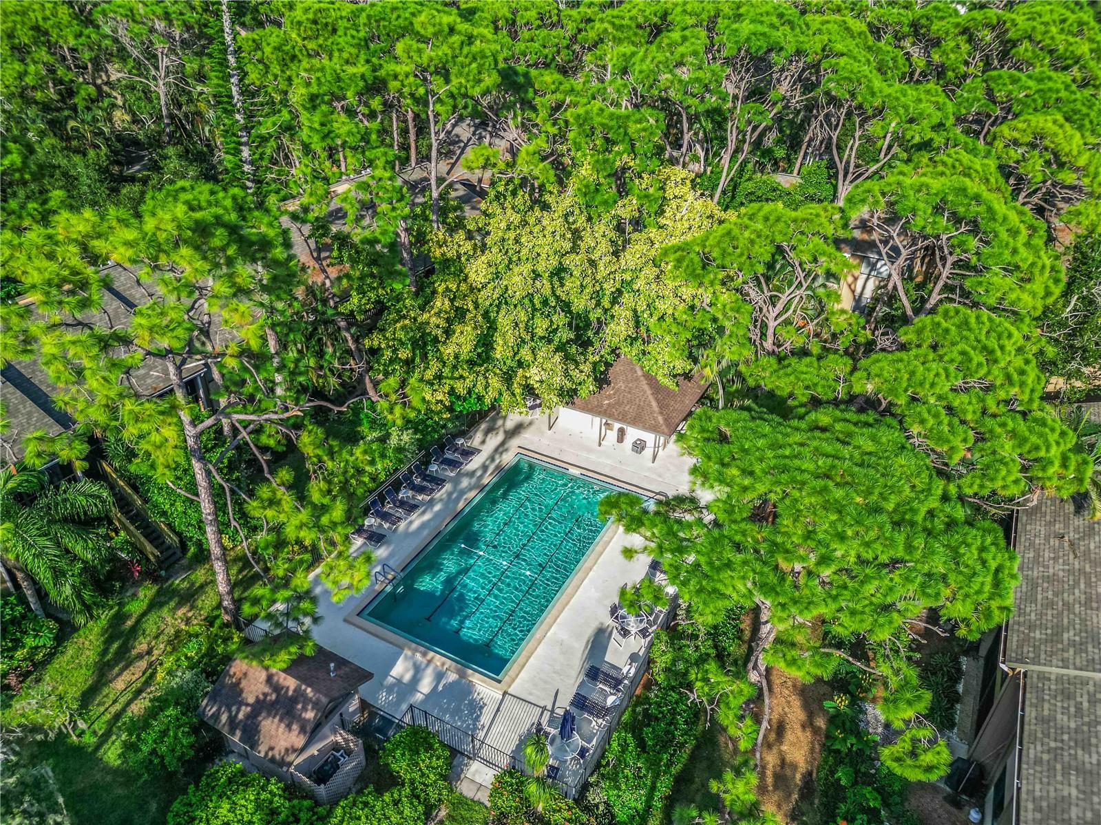 1720 GLENHOUSE DR #325