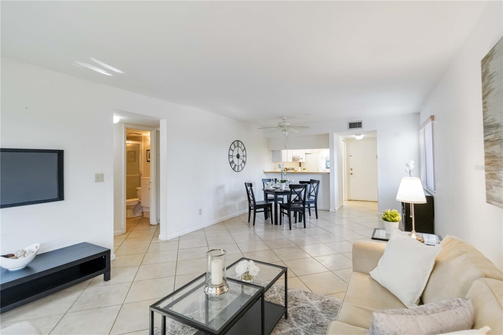 1720 GLENHOUSE DR #325