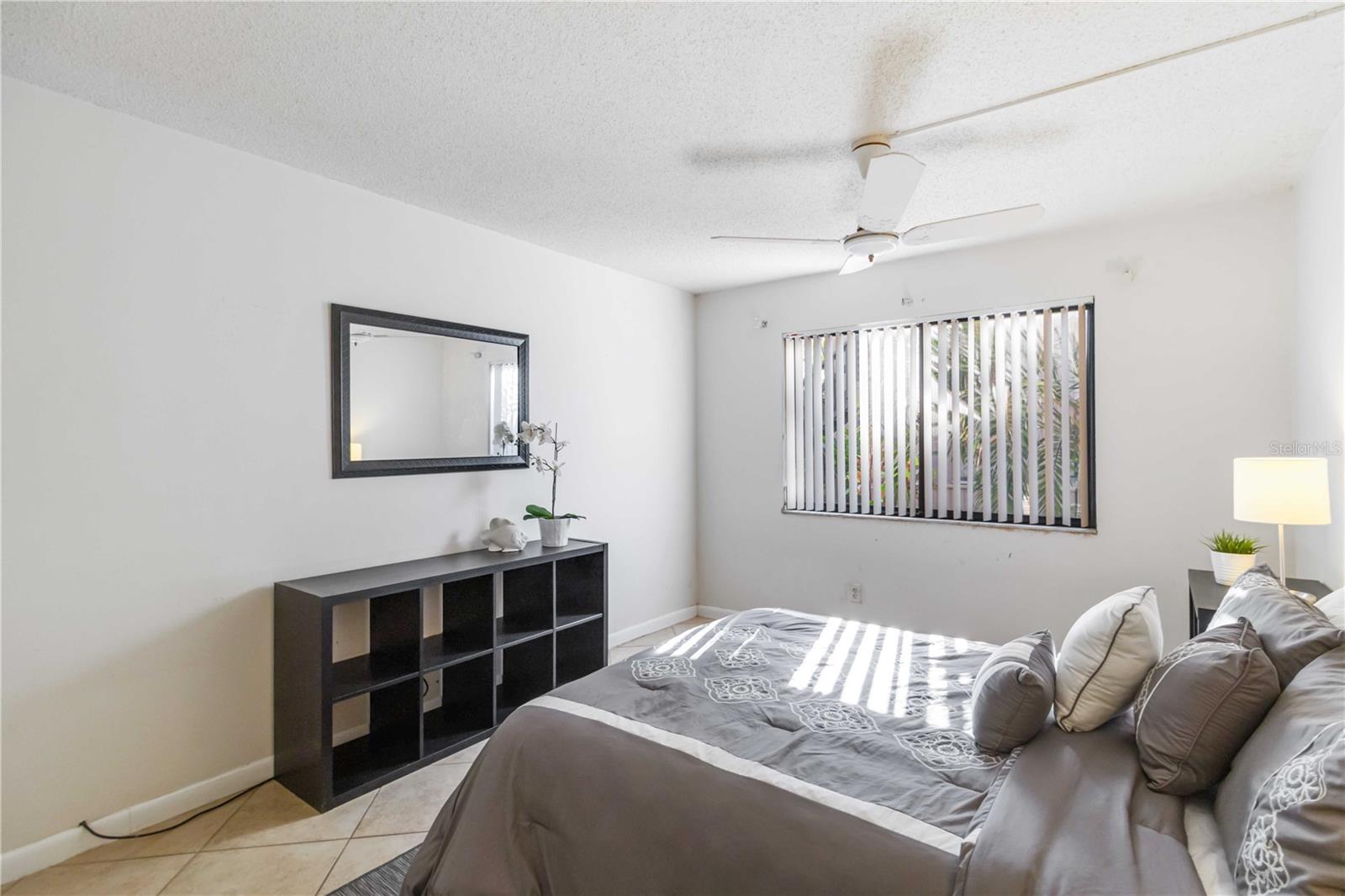 1720 GLENHOUSE DR #325