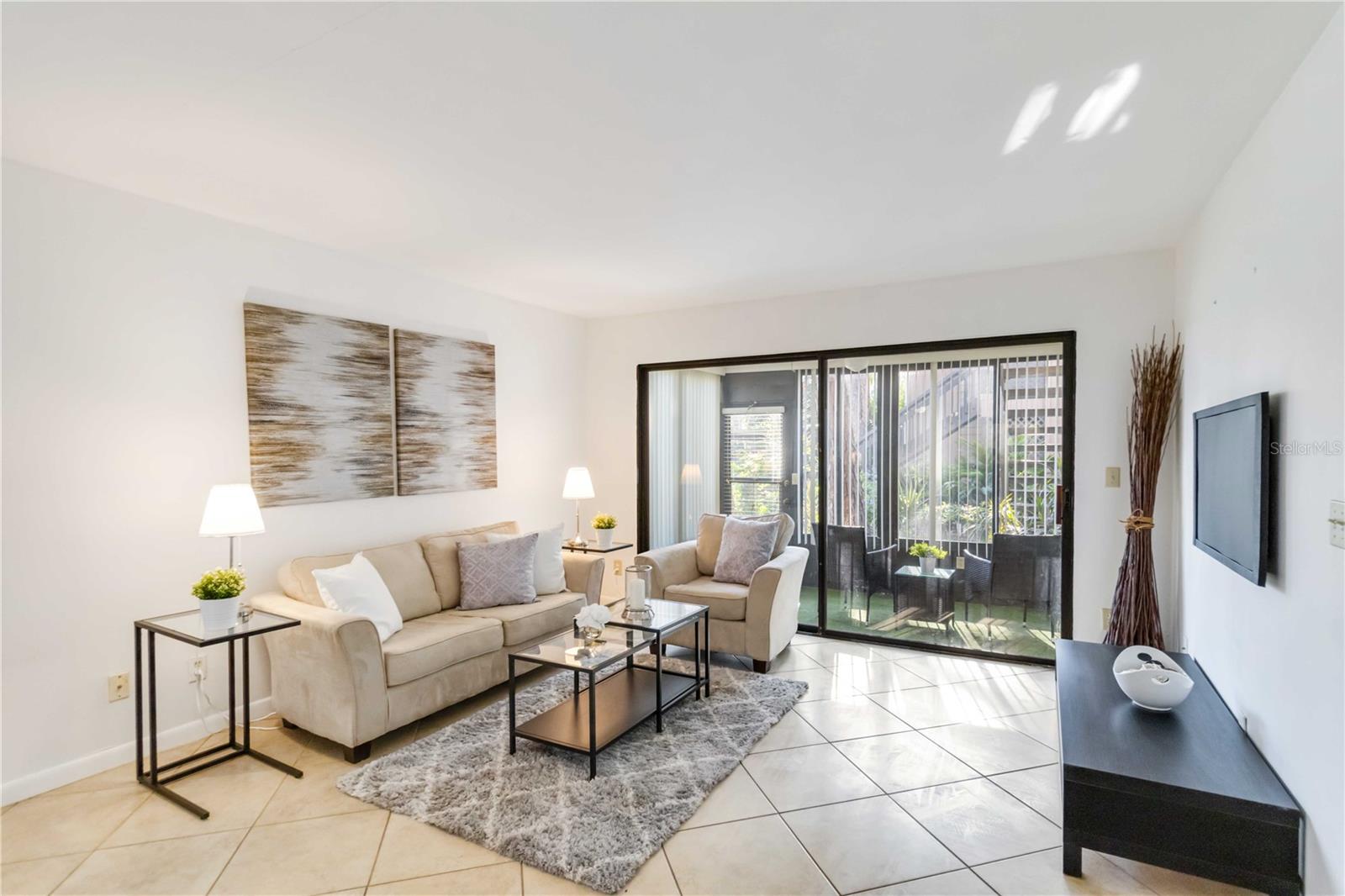 1720 GLENHOUSE DR #325