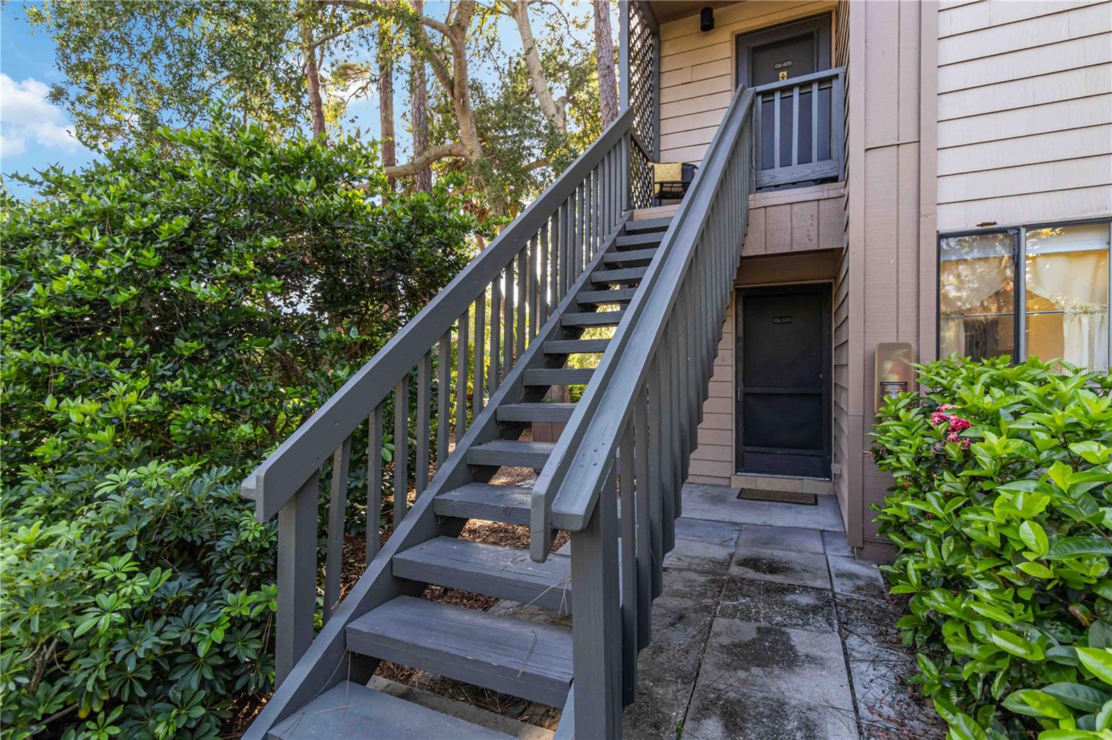 1720 GLENHOUSE DR #325