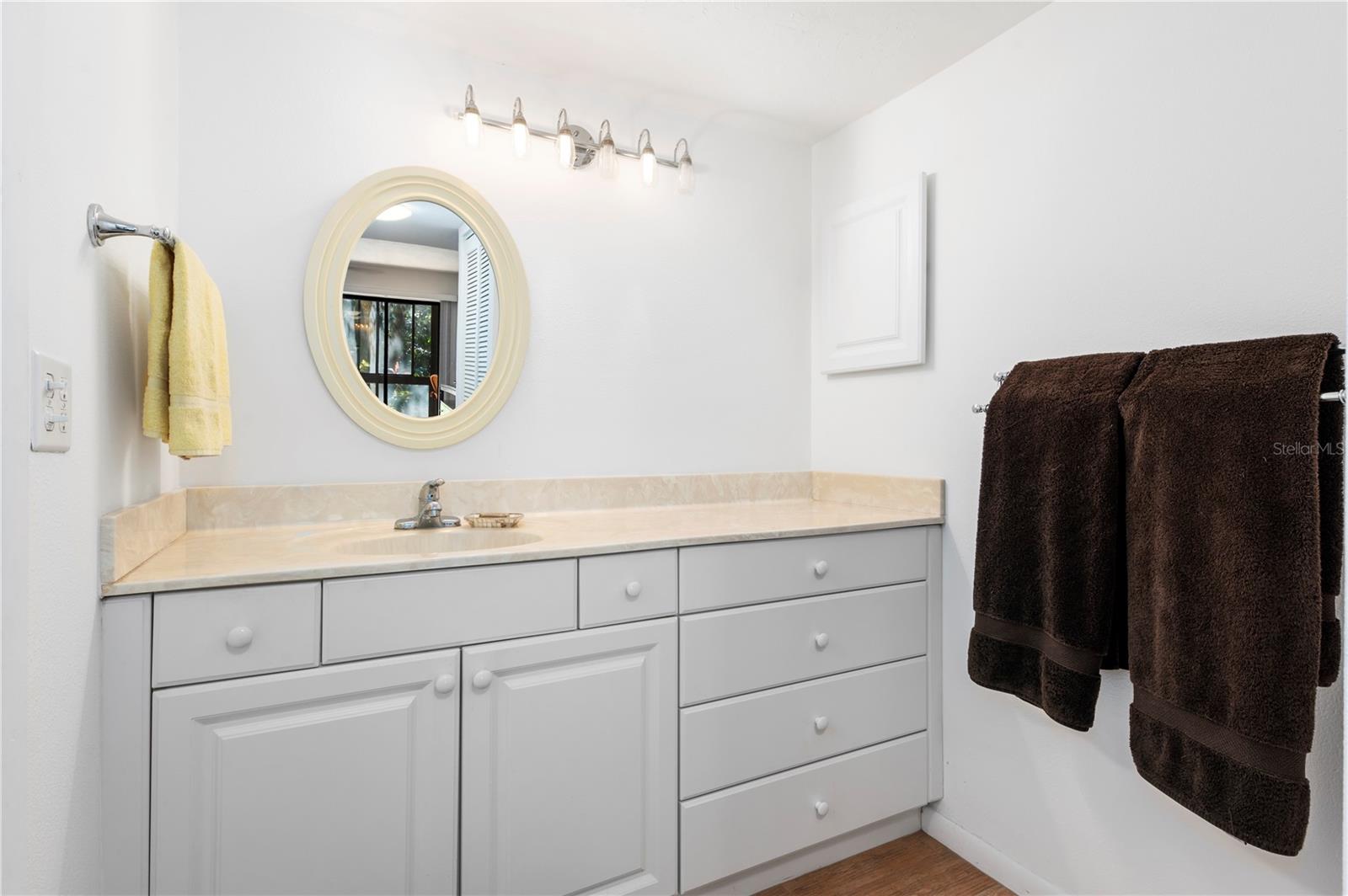 1680 BROOKHOUSE CIR #110