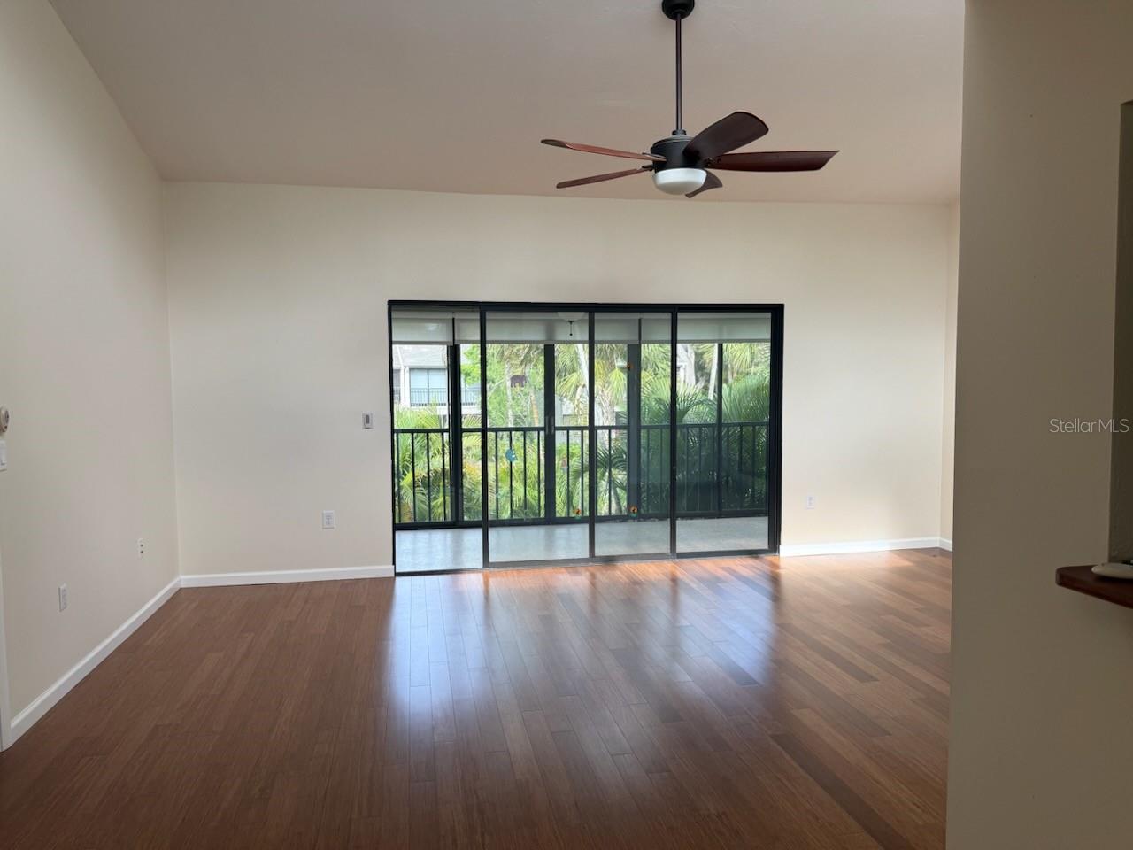 1512 PELICAN COVE RD #239