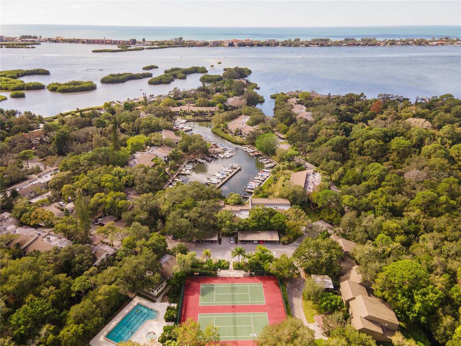1512 PELICAN COVE RD #239