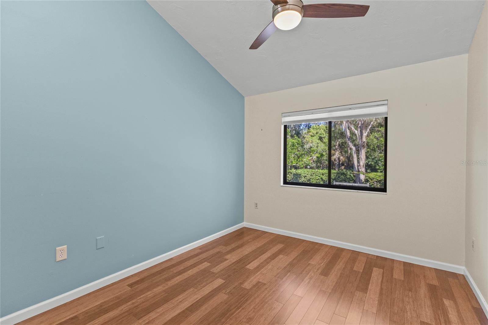 1512 PELICAN COVE RD #239