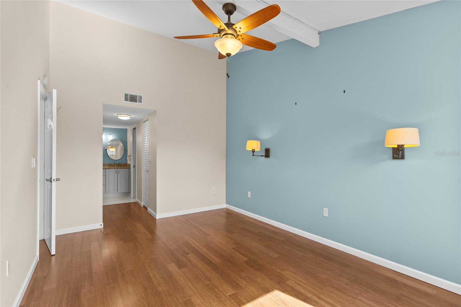 1512 PELICAN COVE RD #239