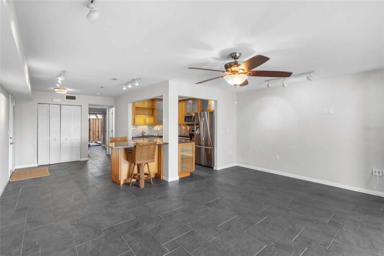 1526 PELICAN POINT DR #146