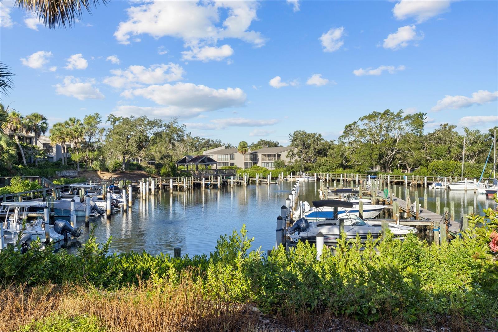 1627 BOATHOUSE CIR #127
