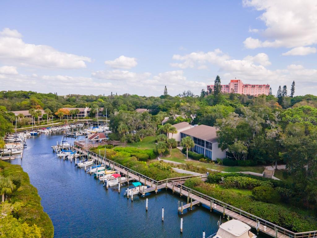 1627 BOATHOUSE CIR #127