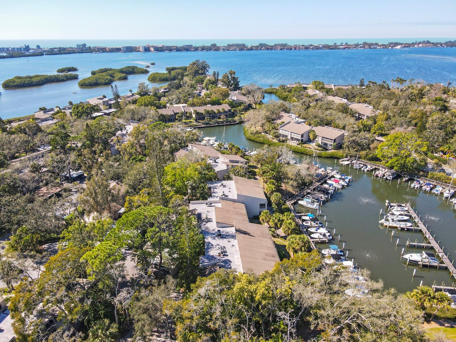 1627 BOATHOUSE CIR #127