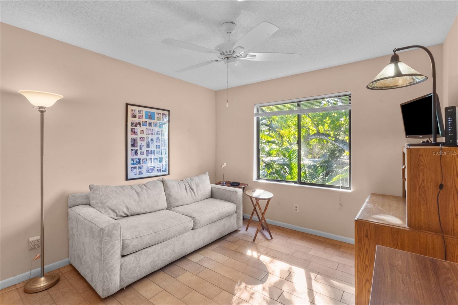 1621 BOATHOUSE CIR #220