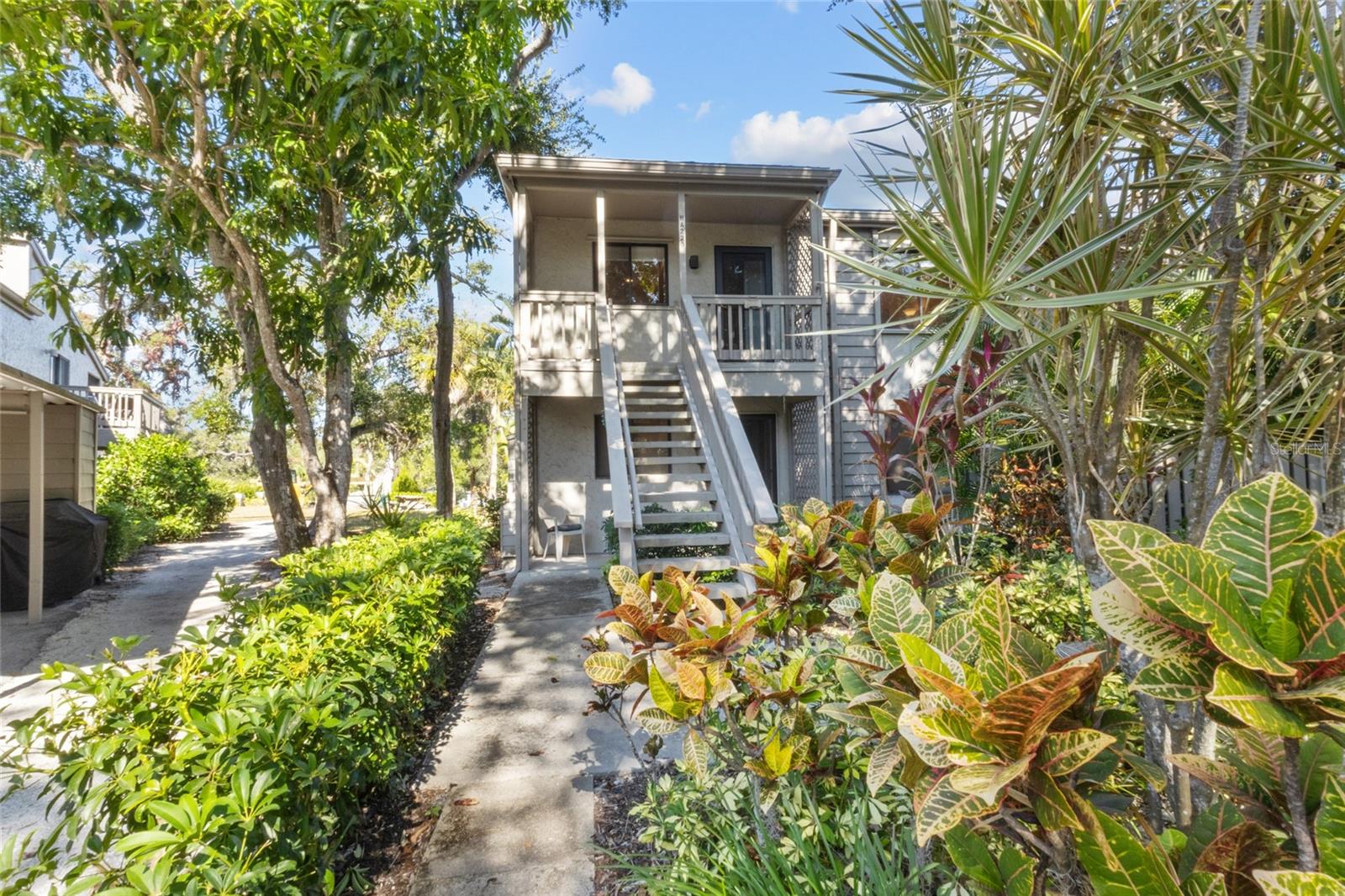 1621 BOATHOUSE CIR #220