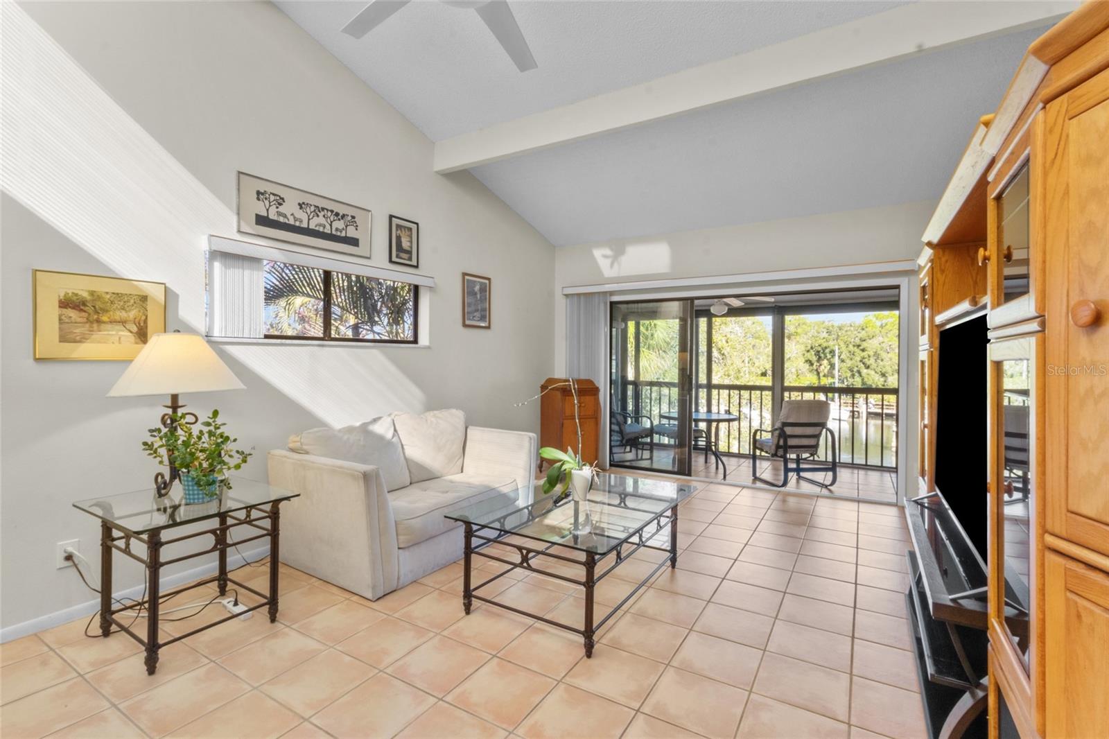 1621 BOATHOUSE CIR #220